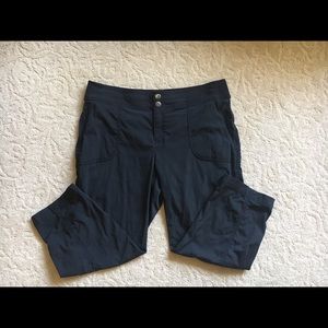 Athleta Pants - Athleta Trekkie Crop Pant Athleta Pants - Athleta Trekkie Crop Pant